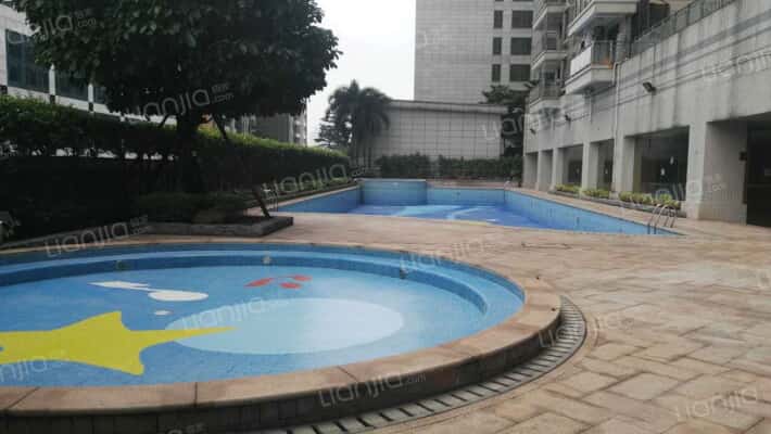 世纪豪庭外景图