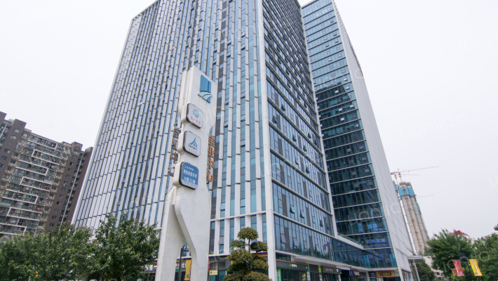 武汉宝业中心外景图