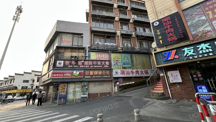 坂上社外景图