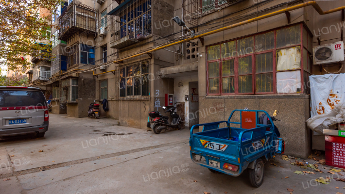 西安市长乐公园住宅楼外景图