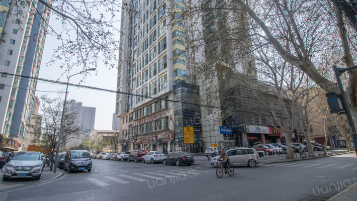 长征左邻右舍西区外景图