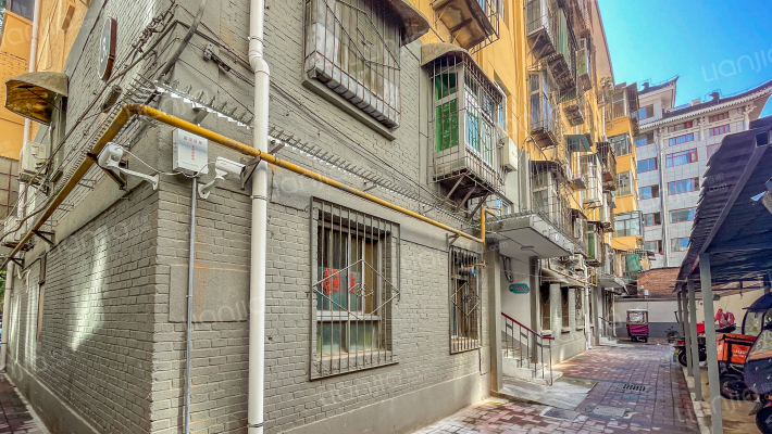 南院门131号院外景图