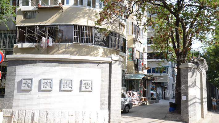 大锏银巷外景图