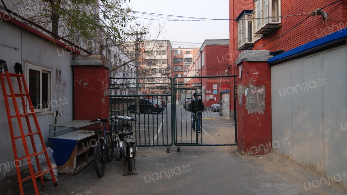 交大东路48号院外景图