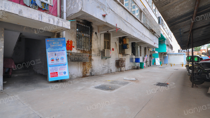 豫美仑制衣厂家属院外景图