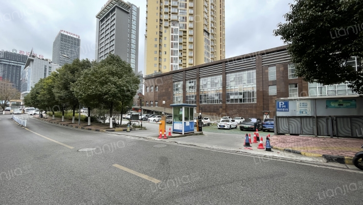 阳关大道110号外景图