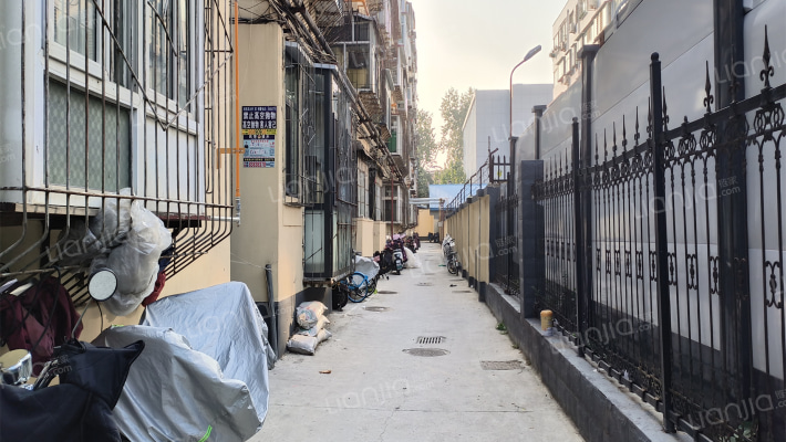 建工集团宿舍外景图