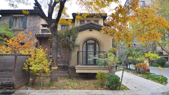 龙湖香醍溪岸北区外景图