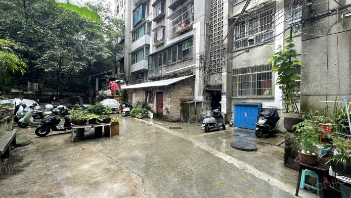 贵乌北路175号外景图