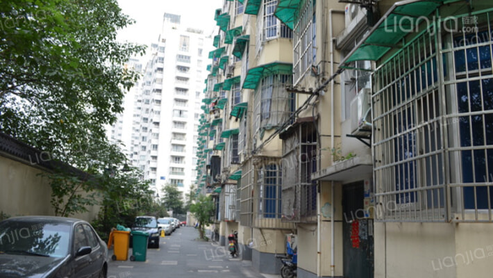 密渡桥路3号外景图