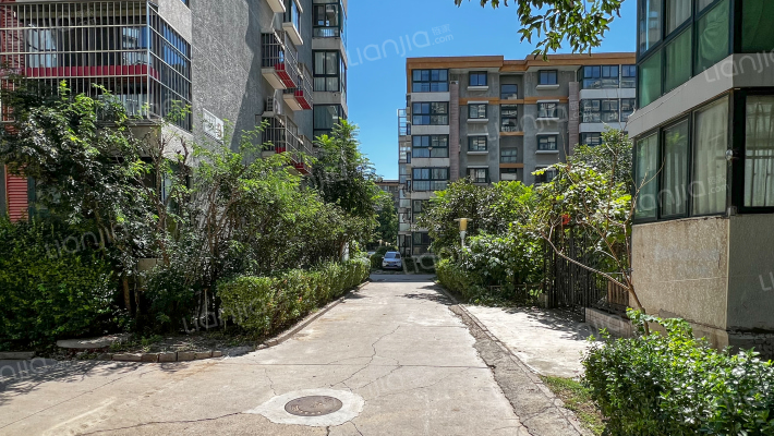 迎宾花园外景图