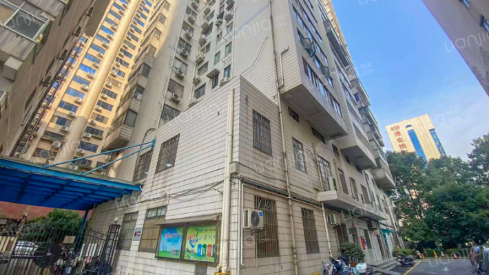 省疾病预防中心家属楼外景图