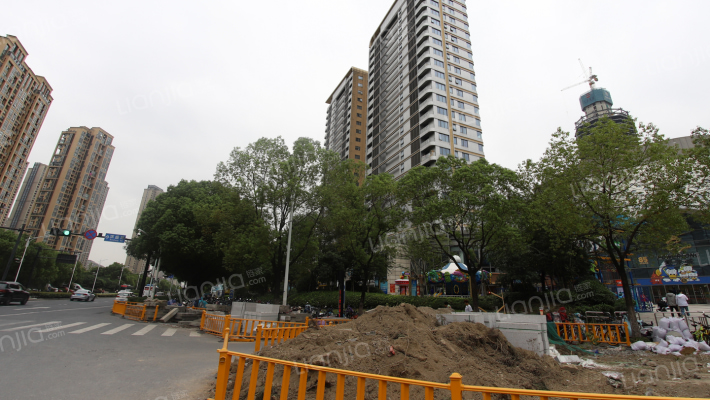 滨江宝龙城市广场外景图