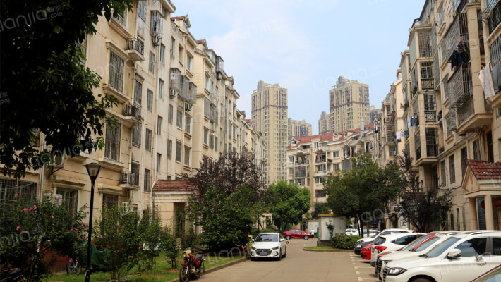 卫东花园一期外景图