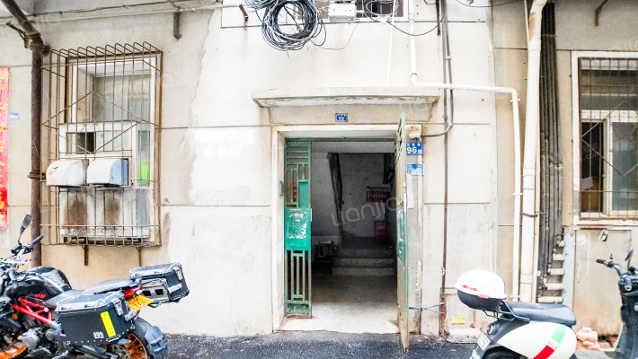 卫民巷96号外景图