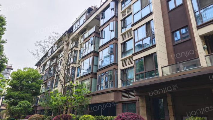 半岛云著外景图