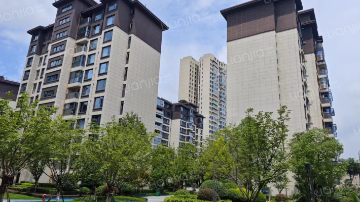 中南樾府外景图