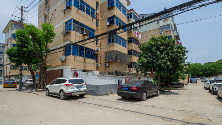 新村三巷外景图