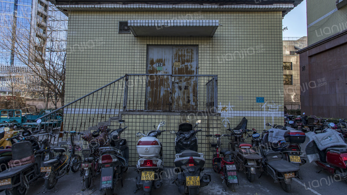 百环地产外景图