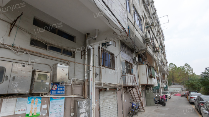 富柏大厦外景图