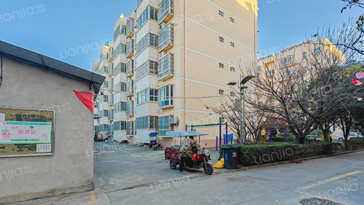 兴周小区外景图