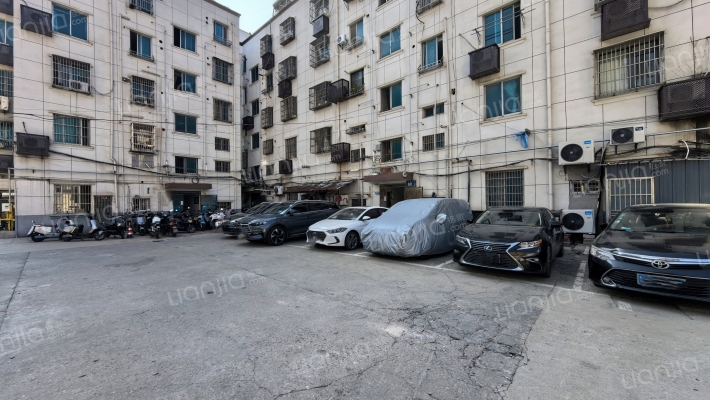 新安中心街外景图