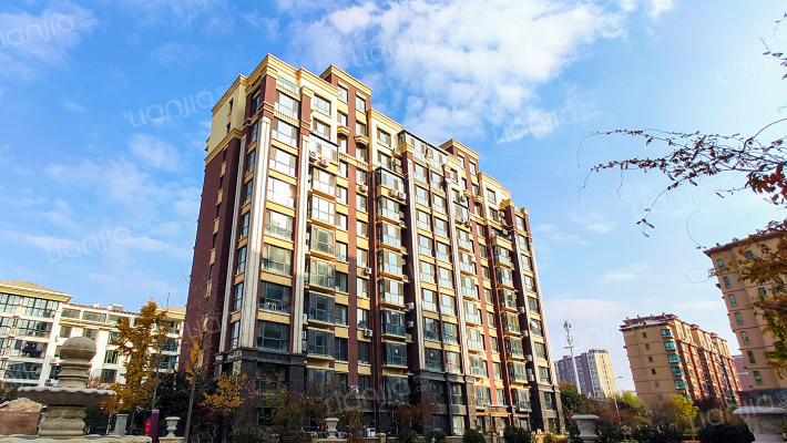 弘通和田城外景图