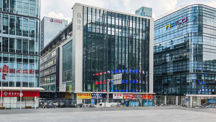 粤华奥特城汽配用品市场外景图