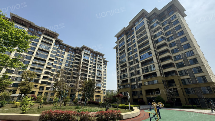 五津望江名门外景图