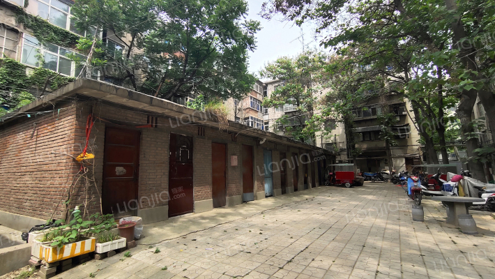 交通路155号院外景图