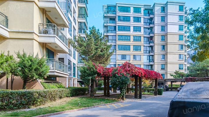 丽高王府外景图