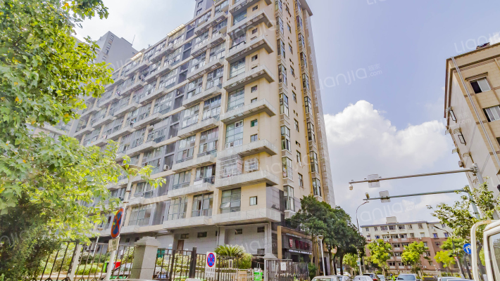 新京大厦外景图