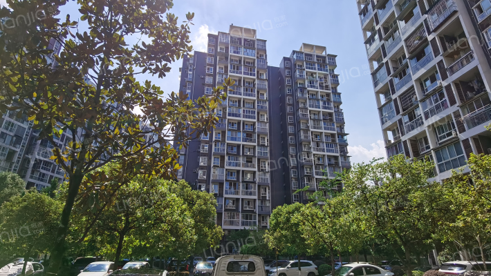 德坤汀城外景图