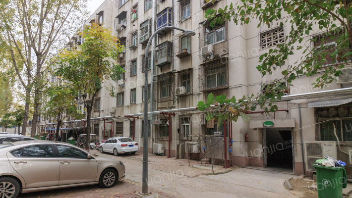 花园新村外景图