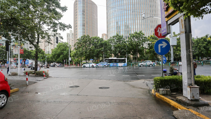 东源大厦外景图