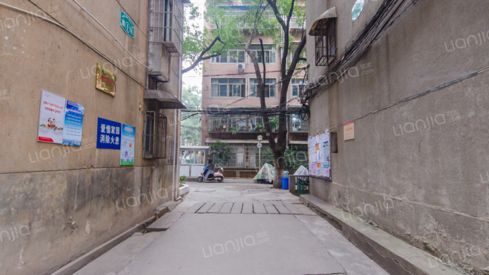 中南大学湘雅二医院文艺村宿舍区外景图