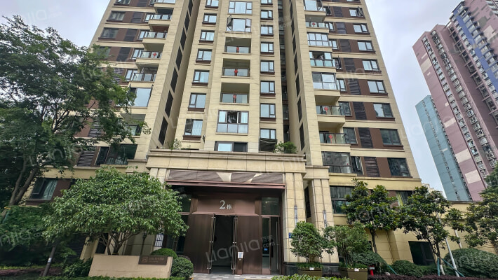 招商城市主场外景图