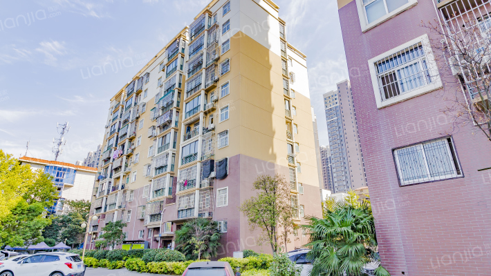 中铁花园外景图