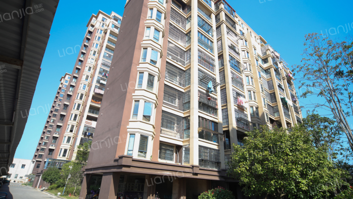 洪达长天郡外景图