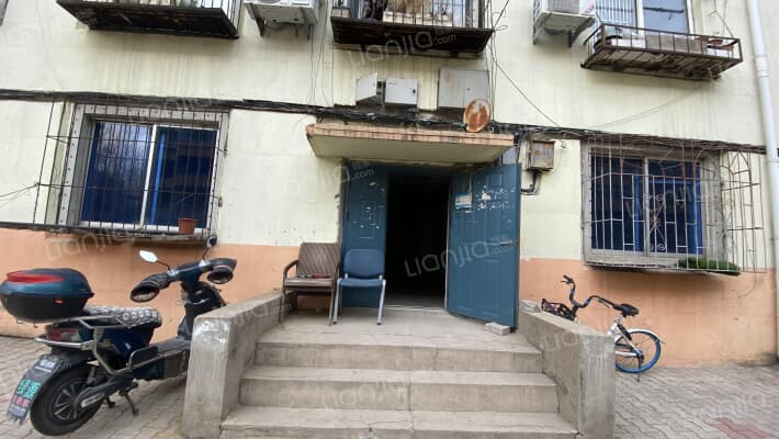 育仕源小区外景图