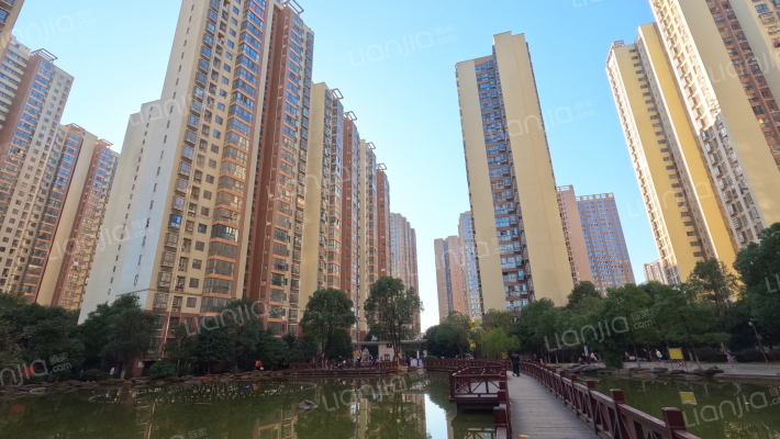 楚天世纪城外景图