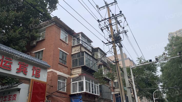 栗康街建大宿舍外景图