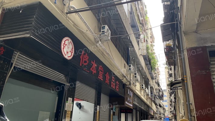 地下城堡歌城外景图