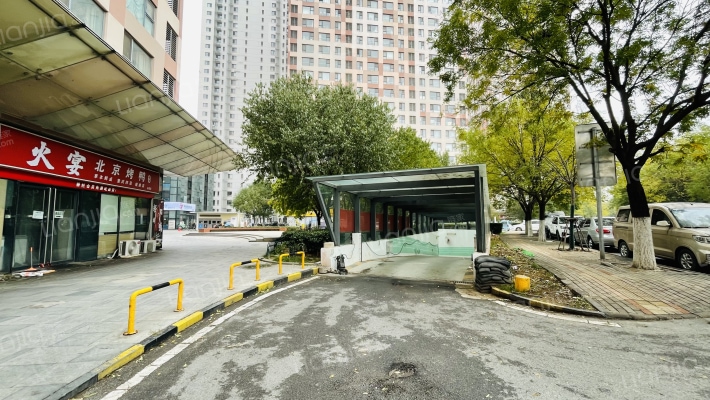 万科金奥广场外景图