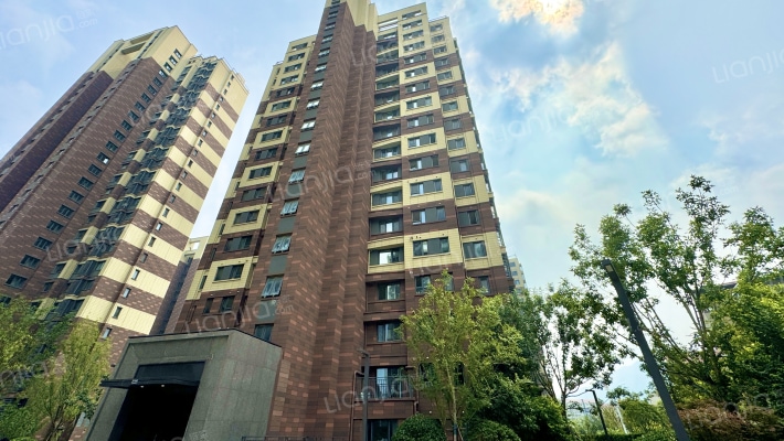 龙湖光年三期外景图