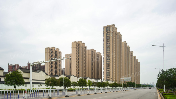 世茂龙湾八期外景图