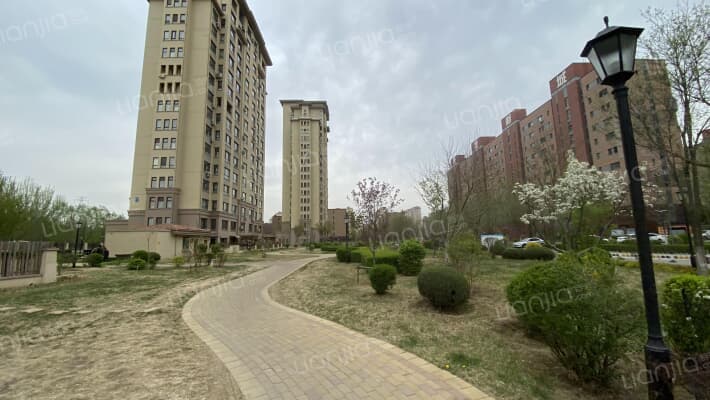 信达理想城外景图