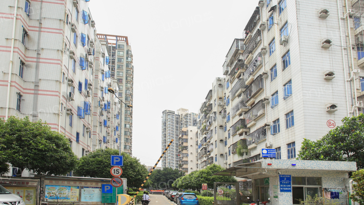 西苑小区外景图