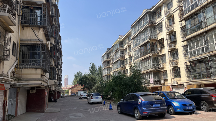 颖华小区外景图