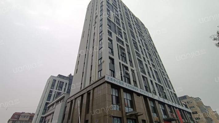 倚山花园外景图